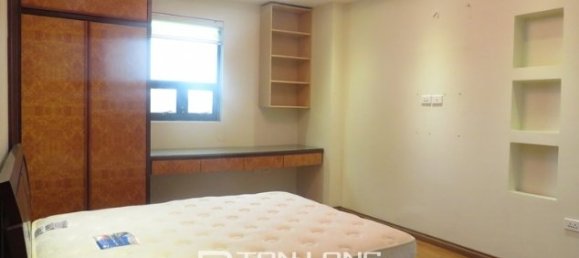 3 bedrooms Apartment in Ba Dinh, Vietnam No. 3216 4