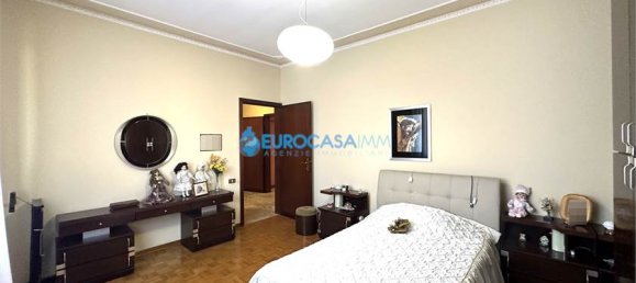 Дом с 3 спальнями в Карпи, Италия № 61288 37