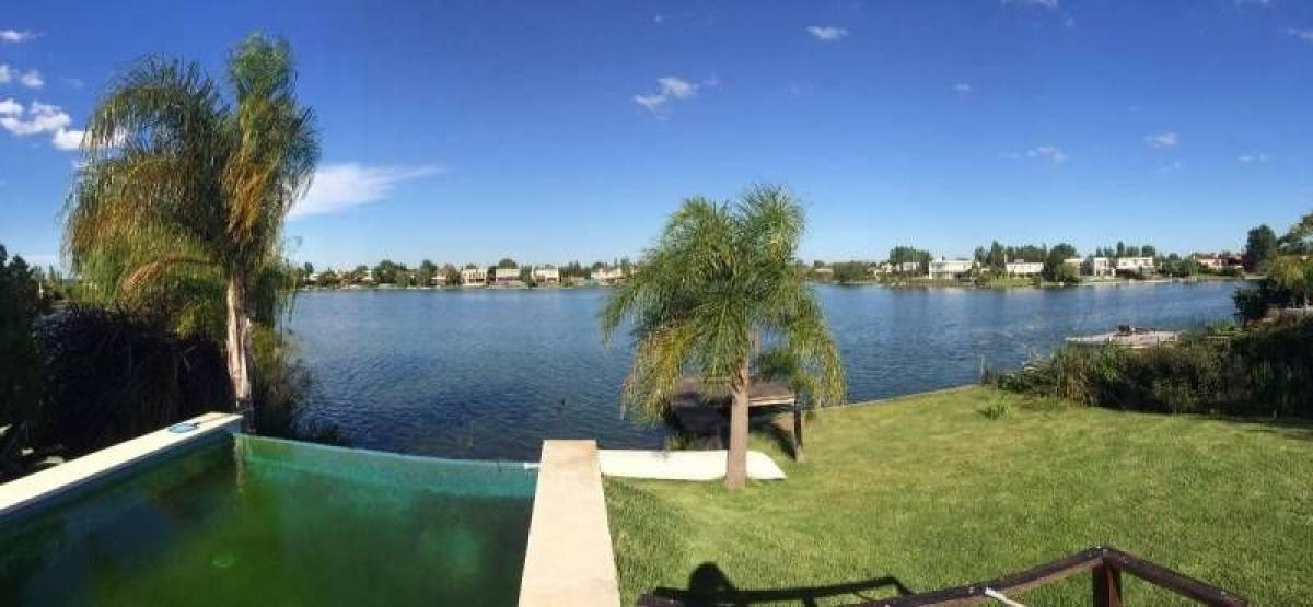 4 chambres Maison à Tigre, Argentina No. 651