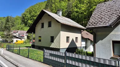Casa de 3 dormitorios en Gaming, Austria No. 24777