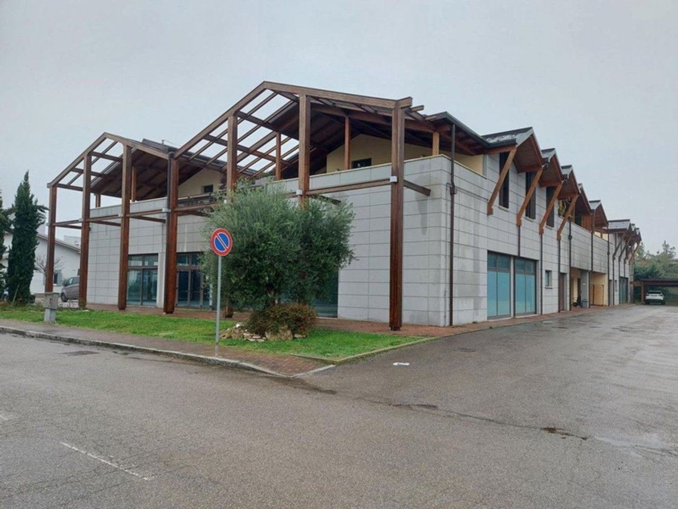 Imóvel comercial em Medicina, Italy 1150 m² N.º 375070