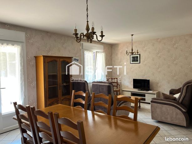 2 bedrooms House in Mayenne, France No. 300860