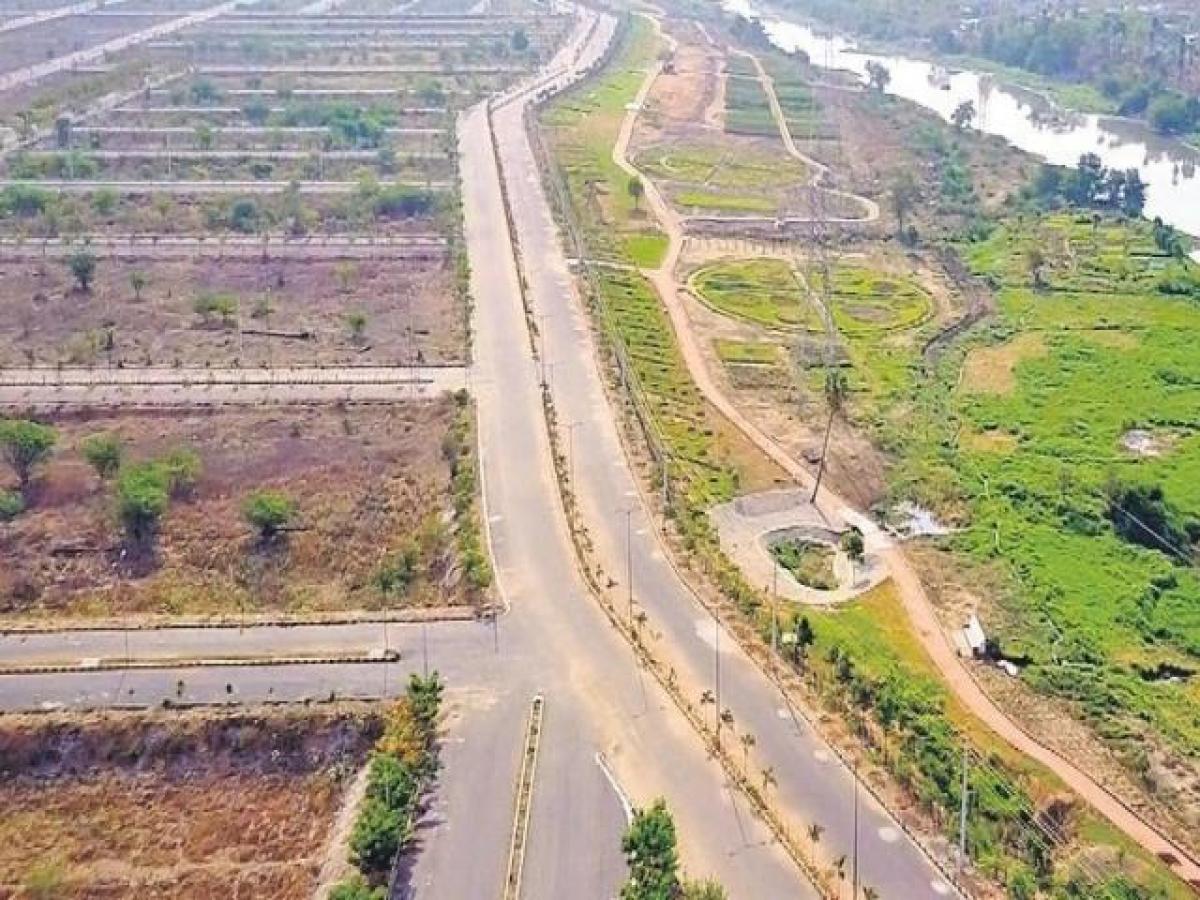  Land in Faridabad, India No. 35226