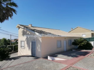 3 bedrooms House in Sesimbra, Portugal No. 233257