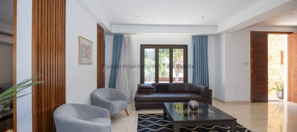 6 bedrooms Villa in Deryneia, Cyprus No. 22039 24
