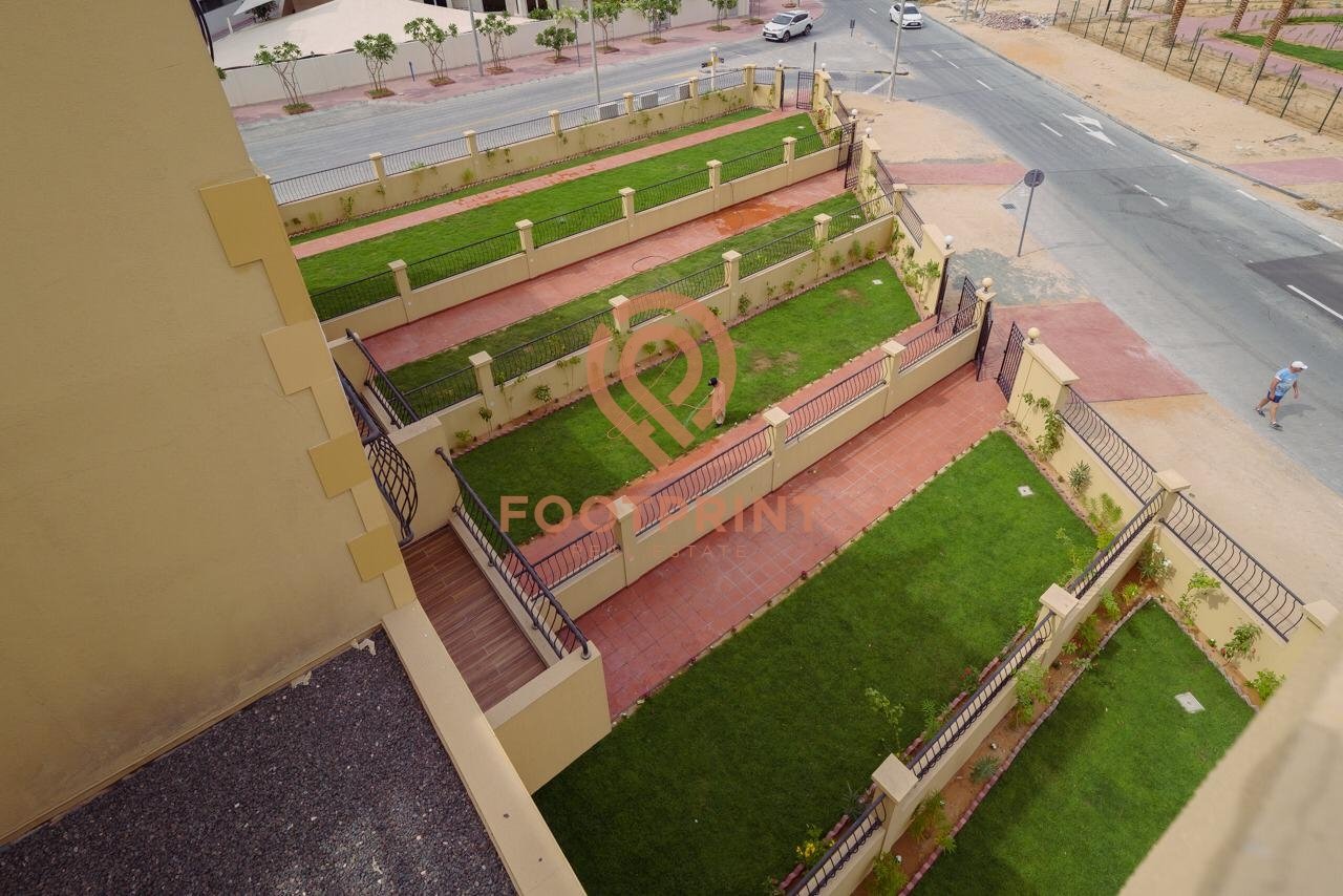 Вилла с 4 спальнями в Джумейра Вилладж Серкл, ОАЭ № 23745