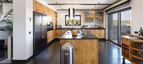 3 bedrooms Villa in Lagoa, Portugal No. 7570 9