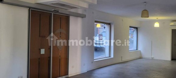 Офис с 2 комнатами в Казнате кон Бернате, Италия № 264755 2