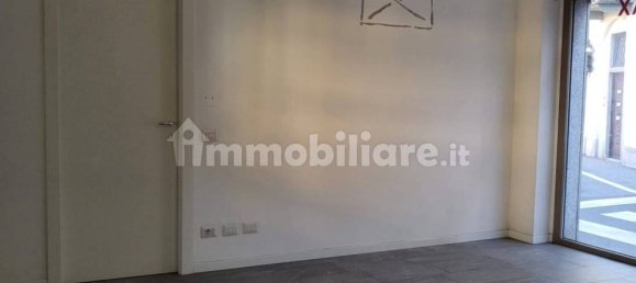 Офис с 2 комнатами в Казнате кон Бернате, Италия № 264755 5