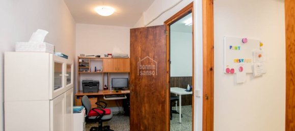 Gewerbliche Immobilie in Mahon, Spain 112m², Nr. 3919 9