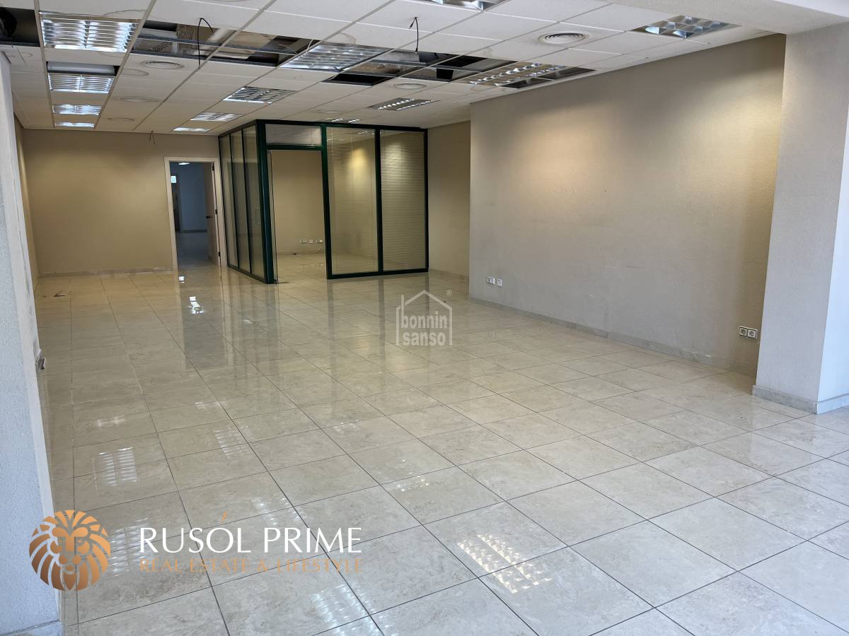  عقار تجاري في Sant Lluis, Spain 185متر مربع رقم 5143