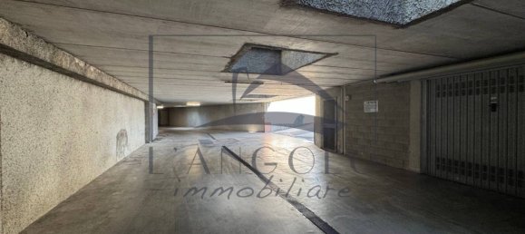 Гараж 22м² в Корбетта, Италия № 372643 2