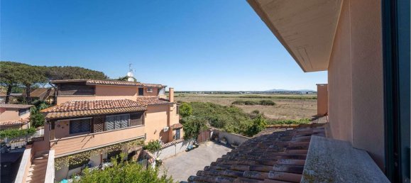 3-salle Duplex à Pomezia, Italy No. 299331 11