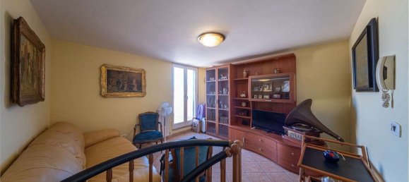 3-salle Duplex à Pomezia, Italy No. 299331 15