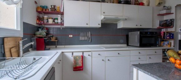 5 bedrooms House in Chelles, France No. 328939 3