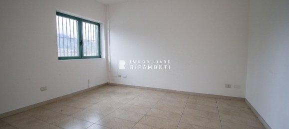 Склад 360м² в Калольциокорте, Италия № 365540 10