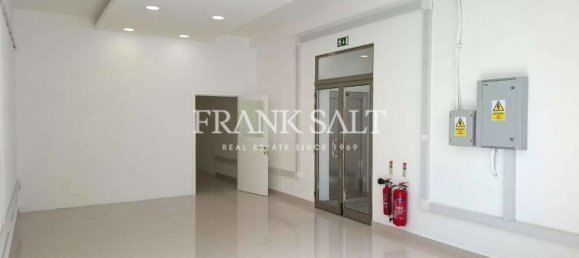 Oficina en Balzan, Malta No. 13639 13