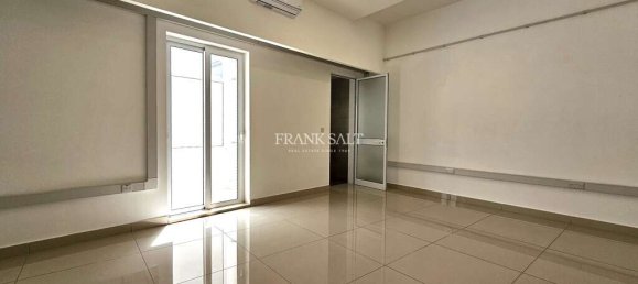 Oficina en Balzan, Malta No. 13639 10