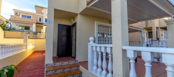 Casa de 3 dormitorios en Alicante, Spain No. 136194 6