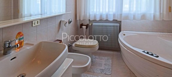 Вилла с 12 комнатами в Конельяно, Италия № 86683 26