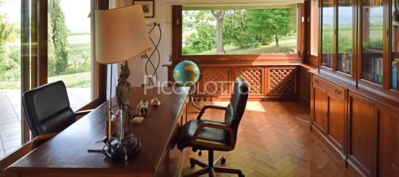 Вилла с 12 комнатами в Конельяно, Италия № 86683 15