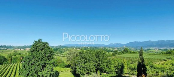 Вилла с 12 комнатами в Конельяно, Италия № 86683 39