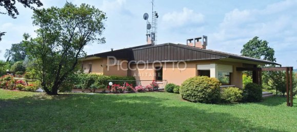 Вилла с 12 комнатами в Конельяно, Италия № 86683 40