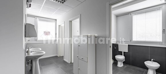 5 rooms Office in Trezzano sul Naviglio, Italy No. 13203 7
