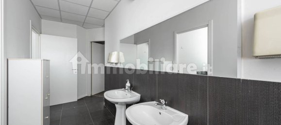 5 rooms Office in Trezzano sul Naviglio, Italy No. 13203 11