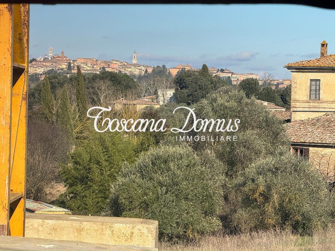 5 rooms House in Siena, Italy No. 18023