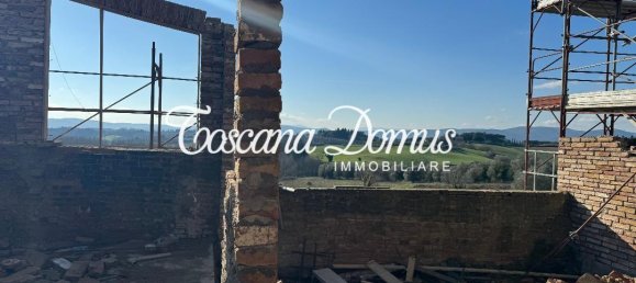 5 rooms House in Siena, Italy No. 18023 7