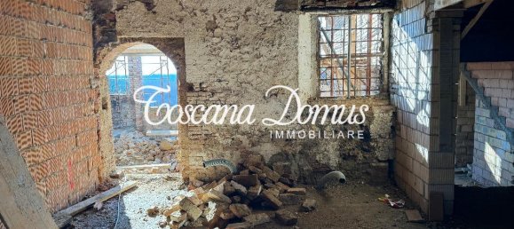 5 rooms House in Siena, Italy No. 18023 9