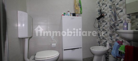 4 bedrooms Apartment in Rome, Italy No. 272624 25