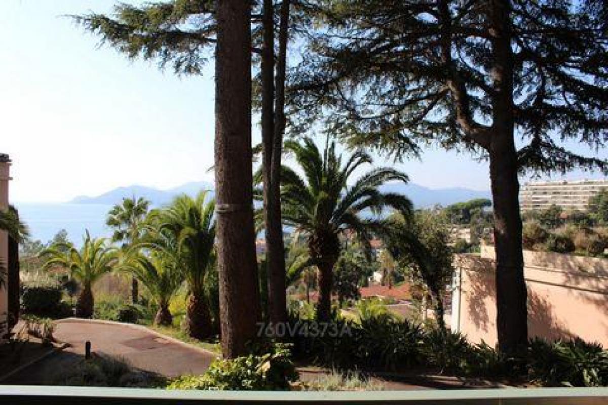 Condominio de 2 dormitorios en Cannes, France No. 13775