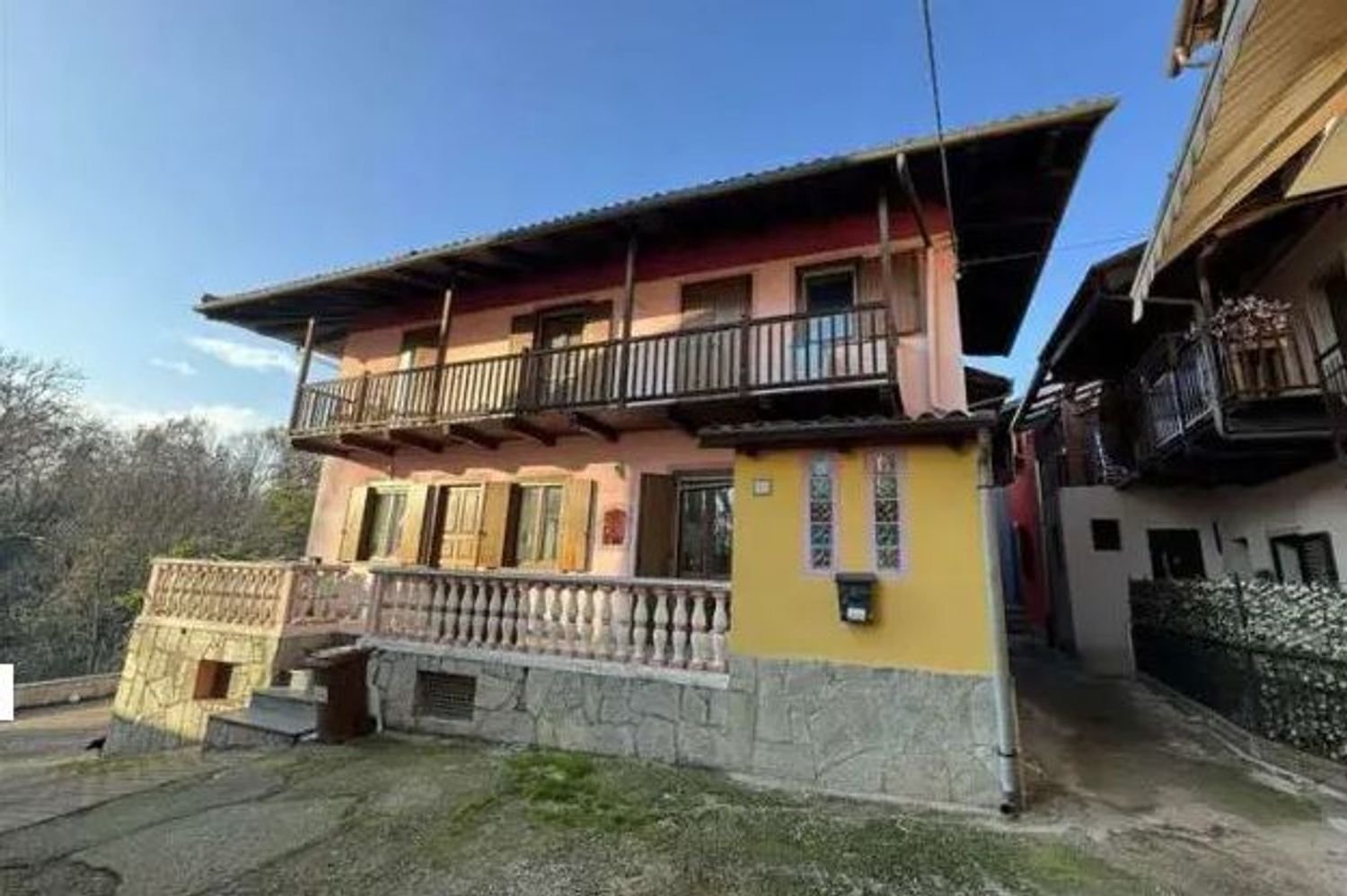 3 bedrooms House in Cossato, Italy No. 381119