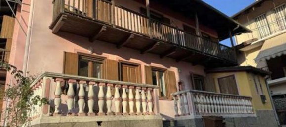 3 bedrooms House in Cossato, Italy No. 381119 3