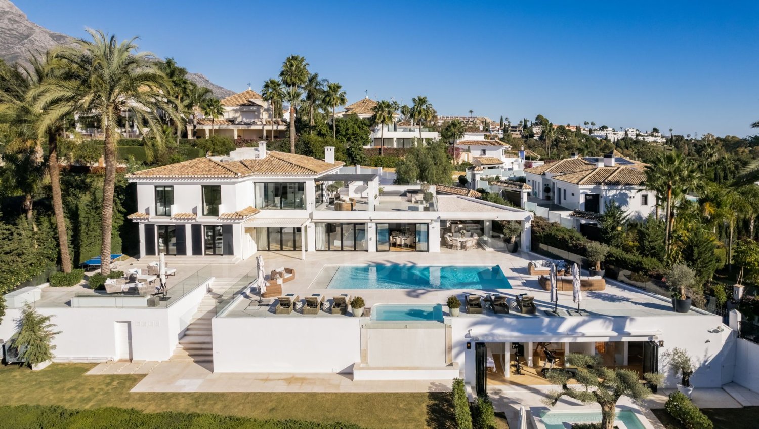 7 Schlafzimmer Villa in Marbella, Spain, Nr. 73724