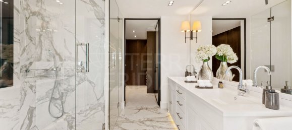 7 Schlafzimmer Villa in Marbella, Spain, Nr. 73724 16