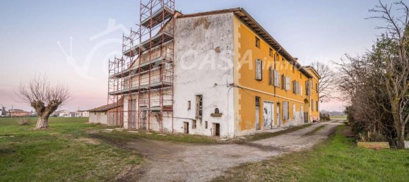 9 rooms Villa in Noceto, Italy No. 156820 4