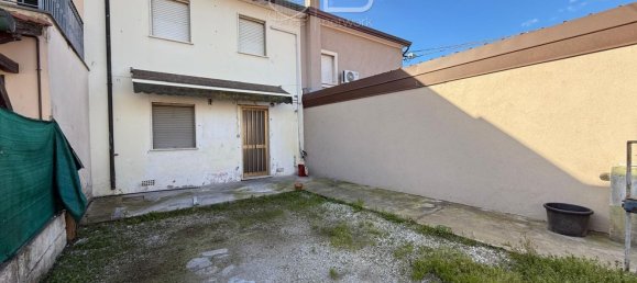 5 bedrooms House in Viareggio, Italy No. 379728 31