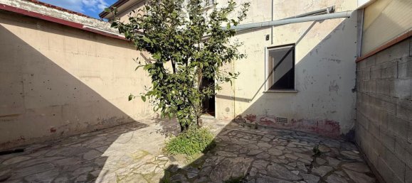 5 bedrooms House in Viareggio, Italy No. 379728 18