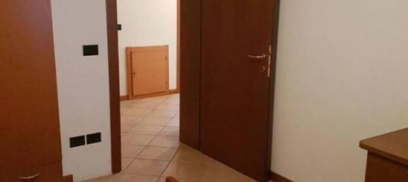 Дуплекс с 5 комнатами в Порденоне, Италия № 36790 39