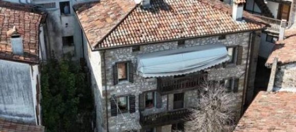 Дуплекс с 5 комнатами в Порденоне, Италия № 36790 3