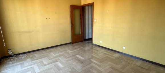 4 rooms Apartment in Savona, Italy No. 185380 3