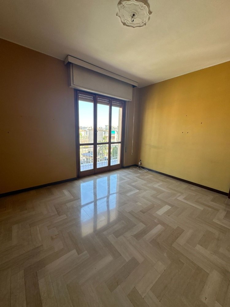4 rooms Apartment in Savona, Italy No. 185380