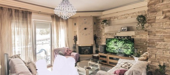 4 Schlafzimmer Gewerbliche Immobilie in Thessaloniki, Greece, Nr. 3621 2