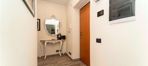 Apartamento de 7 dormitorios en Pinerolo, Italy No. 333498 8