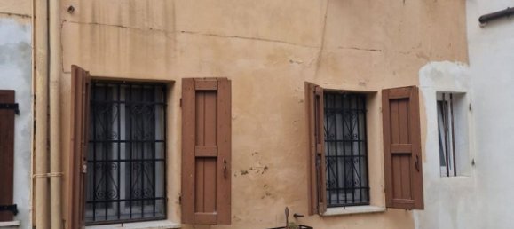 4 bedrooms House in Ferrara, Italy No. 380730 30