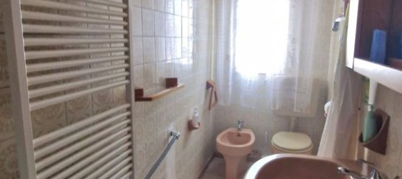 4 bedrooms House in Ferrara, Italy No. 380730 7