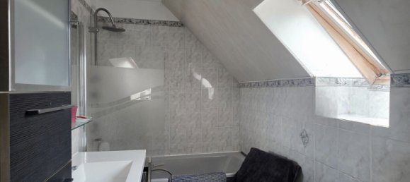 4 bedrooms House in Clermont, France No. 316551 12